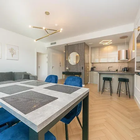 Apartment Pomorskie Bernadowska Gold Gdynia